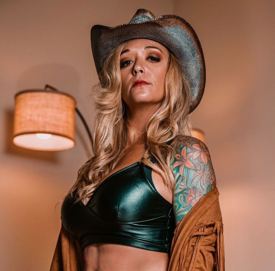 Ashley Estevez’s ‘Devil’s Back in Georgia’ is Contagiously Addictive – Prepare to Be Hooked
