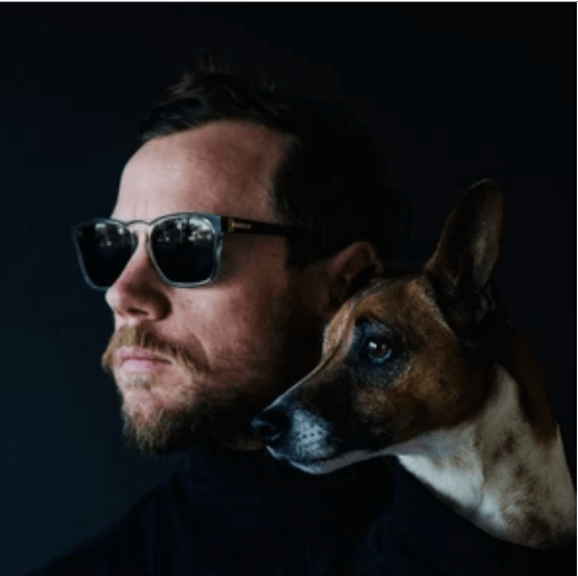 News Flash⚡️’Out of Step,’ In Sync: A Review of HaydenGoSeek’s Latest Single