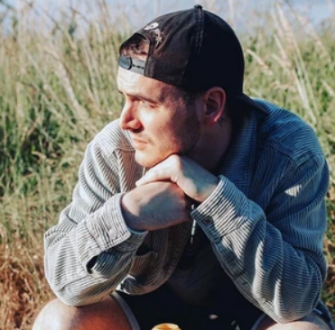 JUNK SEASON’S Anthem for the Anxious Generation – New Single ‘Teeth’ Hits Like a Thunderbolt!