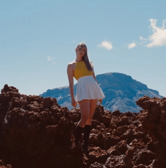 Is FLORA SUMMERS’ ‘Little While Longer’ an Ode to Love&nbsp;Lost?