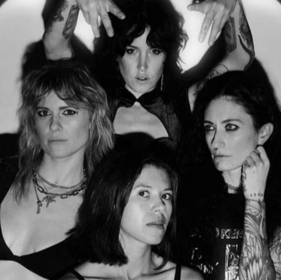 Rocking Out with DOWNGIRL: Their Brand New EP “Manic” – A Paradox That Draws You&nbsp;In!