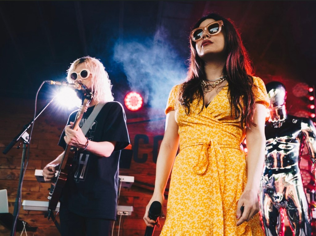 NEWS BLOCK: Flora Cash LIVE in Stockholm, Indie Revolution, & This Week’s Hot Releases