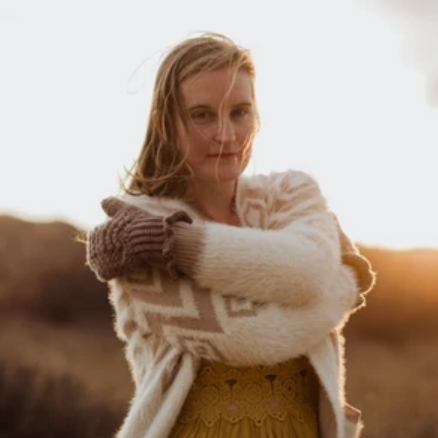 Why Anna May’s ‘The Night Calls’ Is the Ultimate Autumn Anthem You Need Right&nbsp;Now!