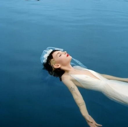 Gal Musette’s Newest Release: ‘Into The Blue’ – A Musical Mirror to Your Soul’s Deepest Desires!