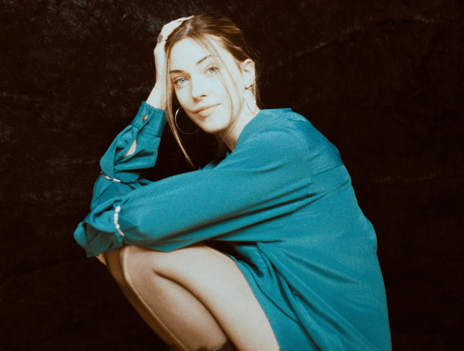 Chase the Night with Susie McCollum: New Single Sparks Romantic&nbsp;Yearning!