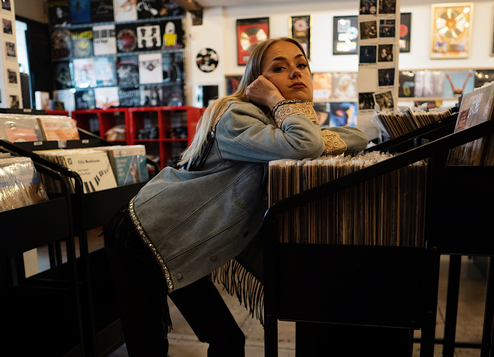 ‘Writing Music Has Always Been My Little Emotional Outlet’: Discover the Unique Story Behind Linn Holmes’ Debut EP