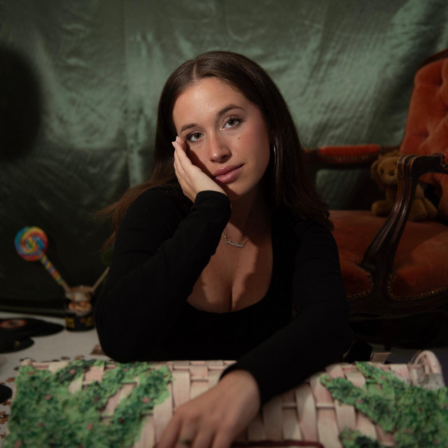 “a song I wrote”: Paulina Transforms Sadness into a Dancefloor&nbsp;Vibe