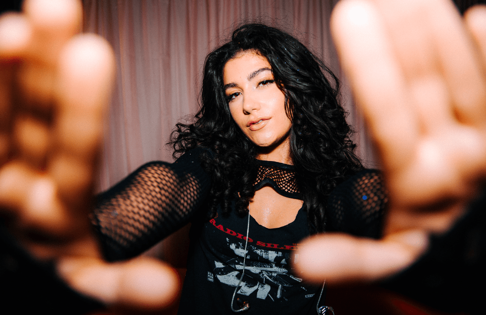 Caroline Romano’s “Body Bag” Captures the Chaos of Growing&nbsp;Up