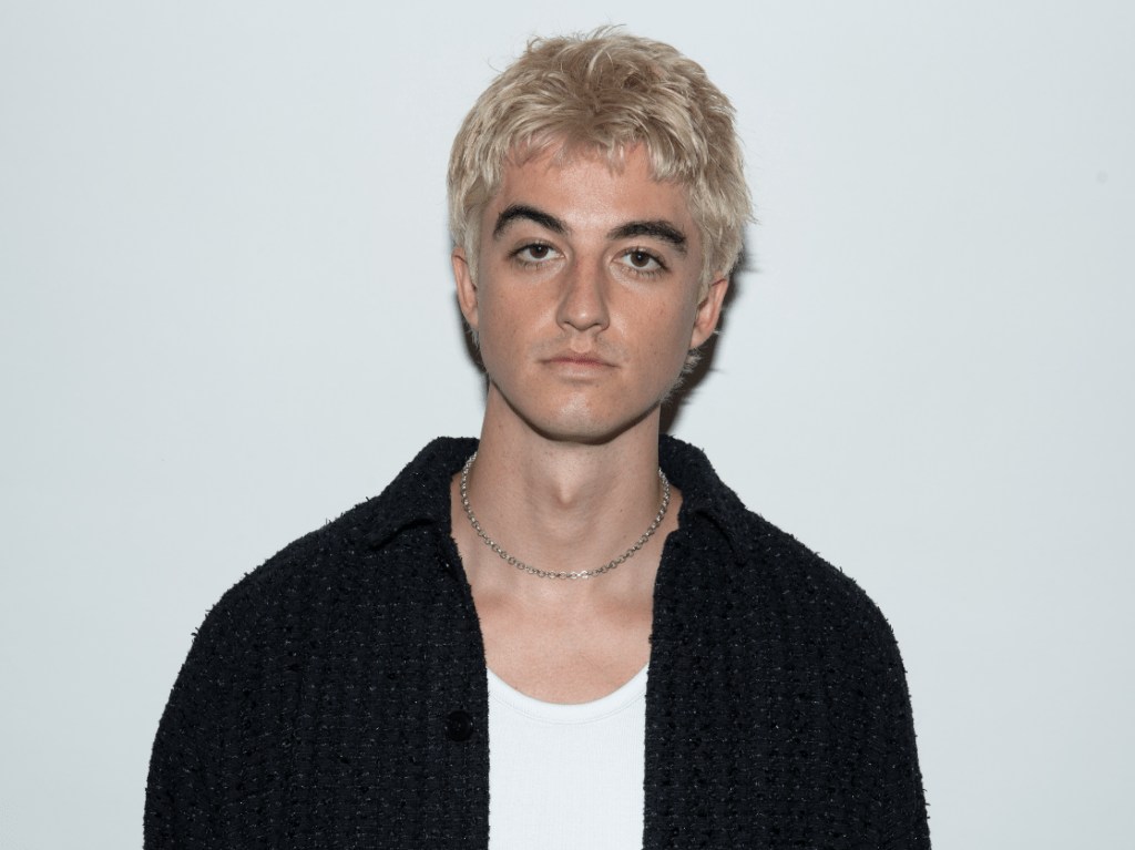 Catchy Yet Profound: Elijah Woods’ ‘Sunlight!’ Balances Commerce with&nbsp;Depth