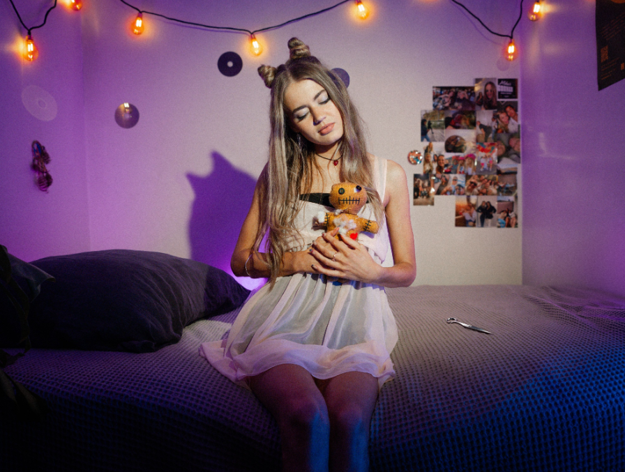 The Dark Side of Love and Betrayal Shines Through in Kissimjau’s Intense New Track Voodoo&nbsp;Doll