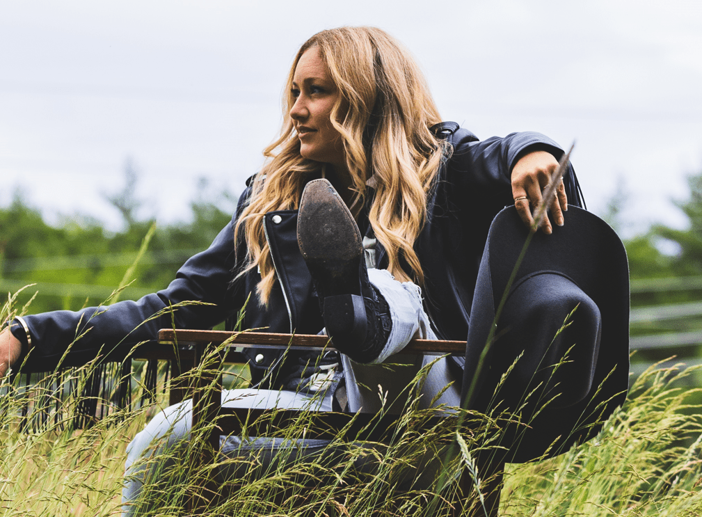 Samantha Rae’s The High Road Serves Up 12 Country Tracks You Can’t Skip—Including a Ballad That’ll Bring Tears to Your&nbsp;Eyes