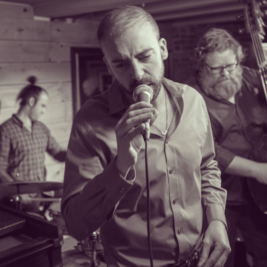 This Song’s Got Me Dreaming of Croissants and Cobblestones – Chez Moi by Fuat Tuaç & Kim Richardson is Pure&nbsp;Romance!