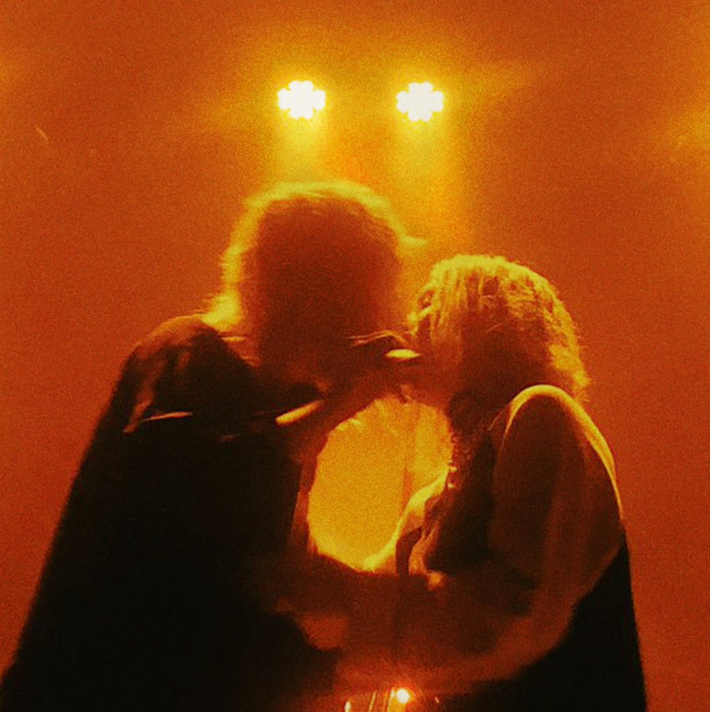 Flora Cash Just Dropped “93,” a Heart-Twisting Ode to Memory, Mistakes, and the Ghosts We&nbsp;Keep