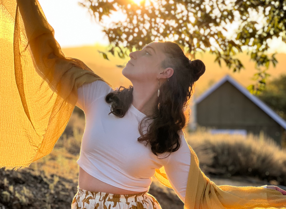 Minimalism, Vulnerability, and a Voice That Seems To Rise Out Of The Air Itself — Channeled by Pontea Is a Rare Kind Of Listening&nbsp;Experience