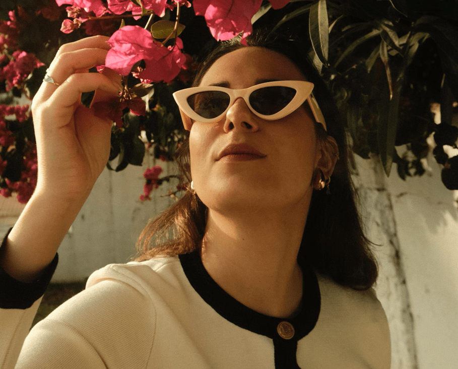 Sara Pelayo Spins Pop Cliché Into Gold on ‘Please Don’t Make Me Cry’