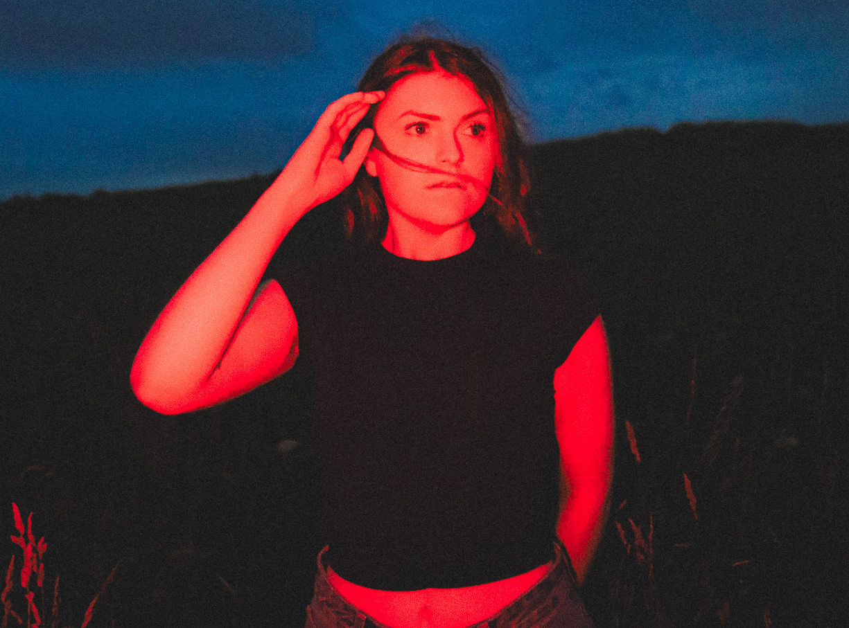 Miranda Faul Drops a Genre-Hopping Heartbreaker With ‘Holding Me Back’