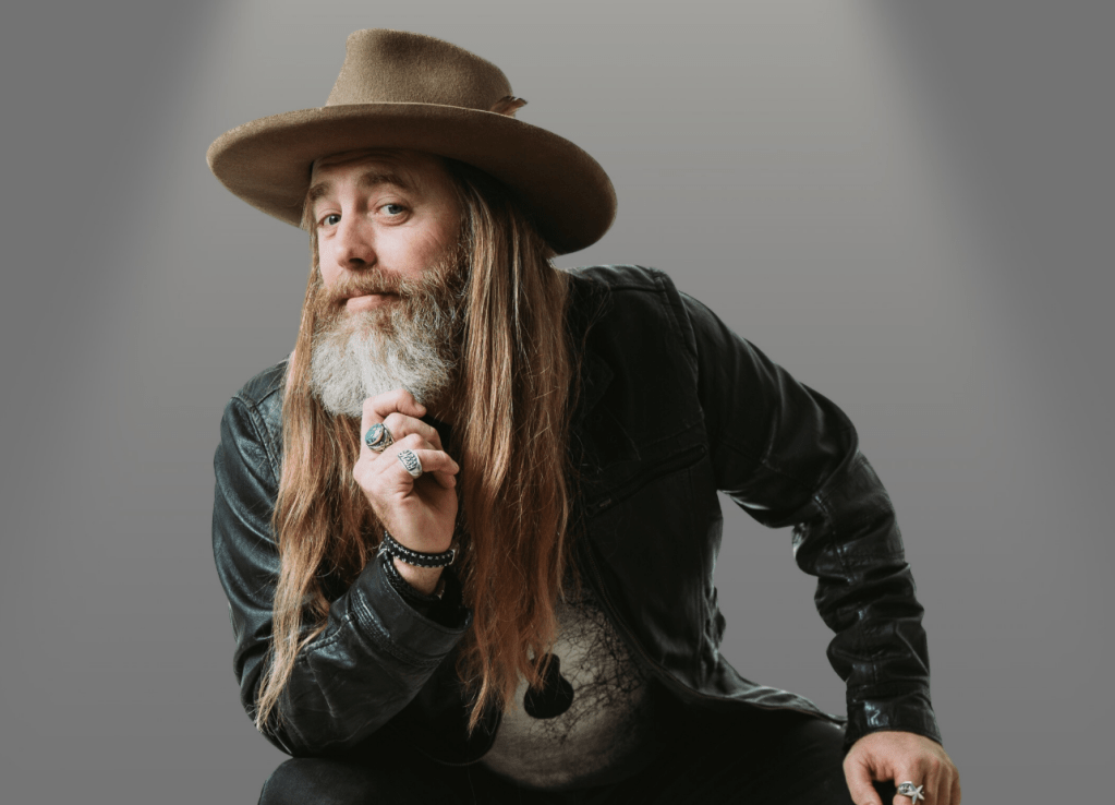 Shannon Smith’s Debut Album ‘Out Of The Shadows’ Is Vinyl-and-CD-Only and I’m Here for It