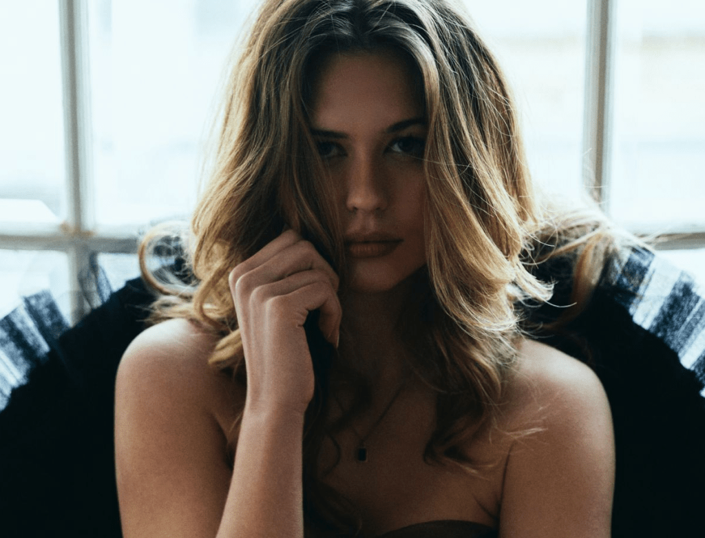 Julie Tuzet’s ‘Industrie’ Is a Middle Finger Wrapped in Lip Gloss