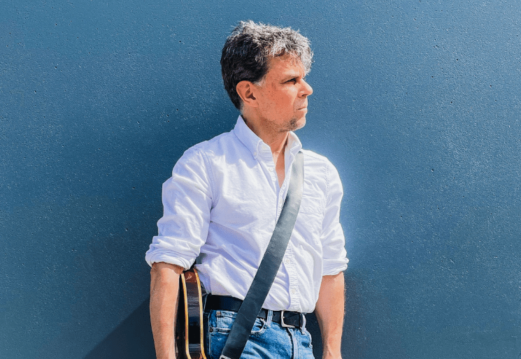 Old-School Attitude, Punk Inflections, And The Drama Of A Casino — Rich Chambers Squeezed Every Drop Out Of Being Alone In&nbsp;Vegas