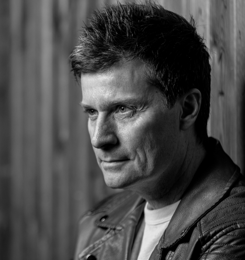 A Sea of Optimism: Experiencing John Daniel’s Latest Pop&nbsp;Single