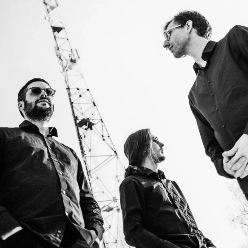 illo.trio Transforms Chamber Improvisation into a Psychedelic Soundtrack of Wandering&nbsp;Consciousness