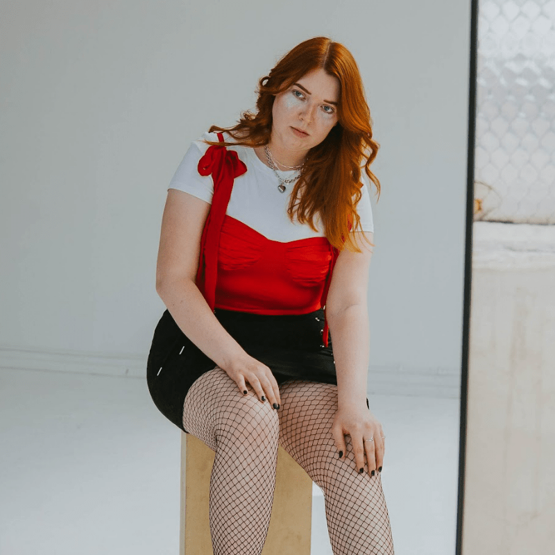 On To Be Happy, Elizabeth Anne Announces Herself as an Artist Without&nbsp;Limits