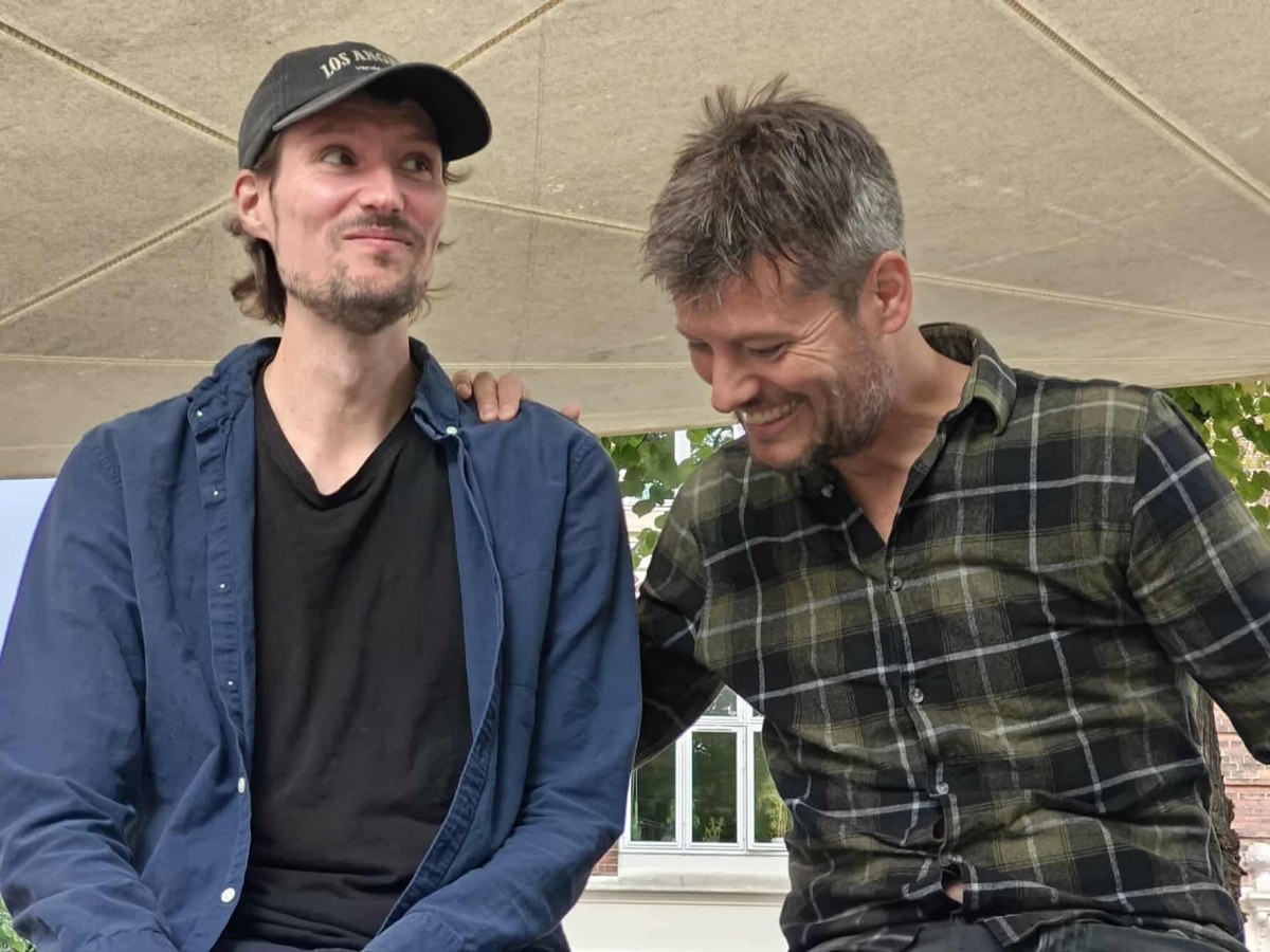 Vinyl Floor’s Balancing Act Asks How Far You Can Soften Rock Before It Loses Its&nbsp;Spine