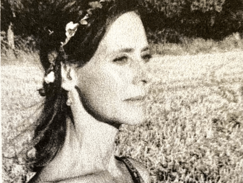 Juliet Howland Drops a 12-Track Solo Folk Album Played, Written, and Sung Entirely by&nbsp;Herself