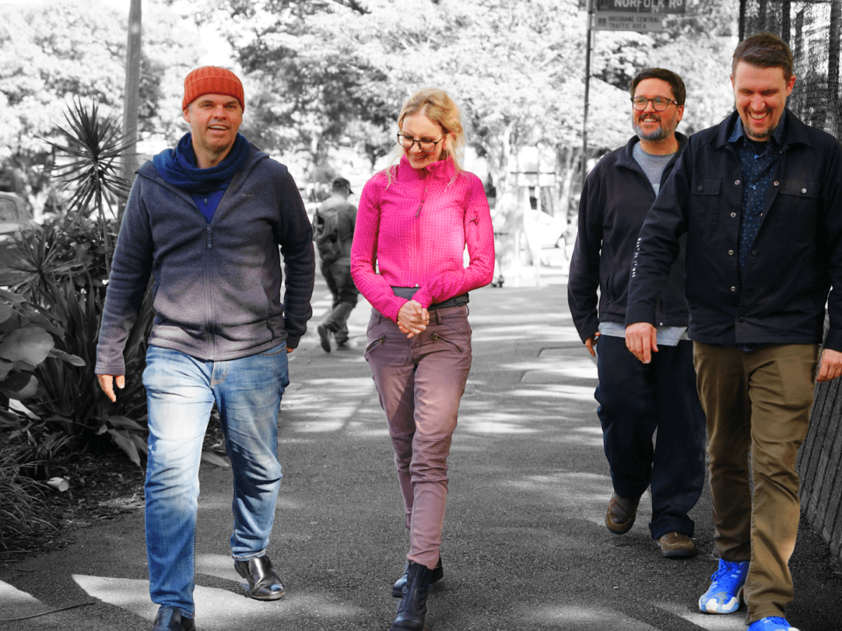 In the Room Where Knowing Ends: Zenekar’s Dialogue Between Intellect and&nbsp;Instinct