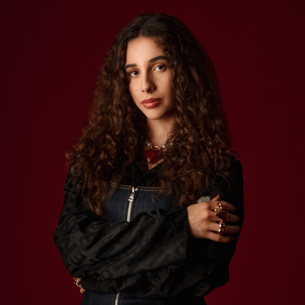 How many hours does it take to forget love? Pau Mueller answers in ‘10 Mil&nbsp;Horas’