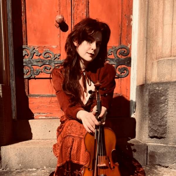 Izzy Skinner’s Chapter Six: The Art Pop EP Where Violin Finally Takes the&nbsp;Lead
