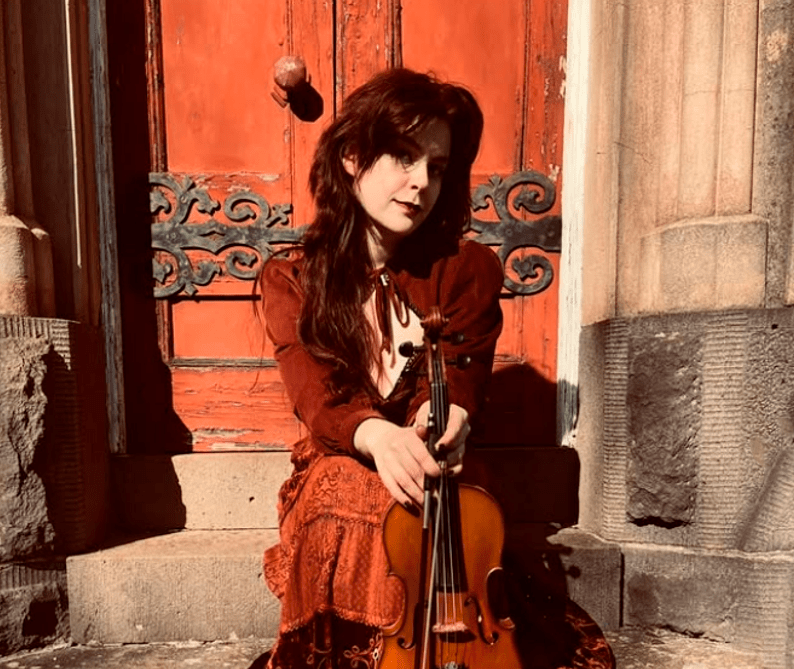 Izzy Skinner’s Chapter Six: The Art Pop EP Where Violin Finally Takes the&nbsp;Lead