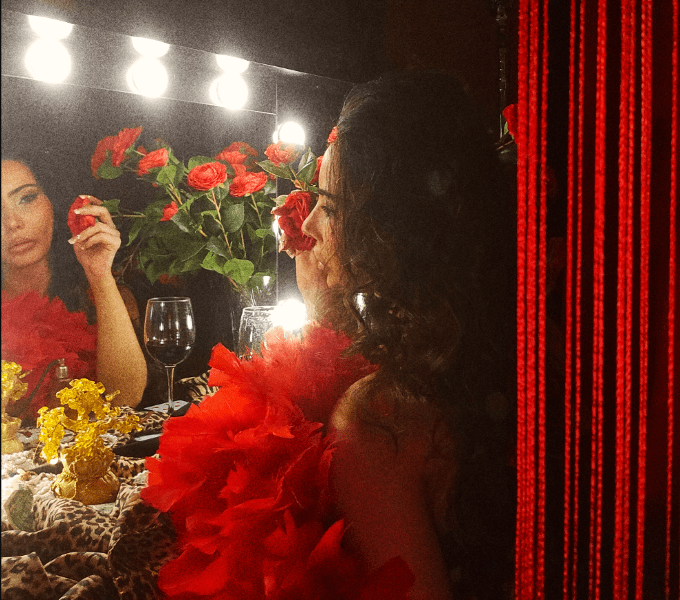 Jada Di’Larosa Made an Album That Smells Like Black Lipstick and Tastes Like&nbsp;Bourbon